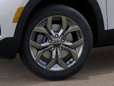 New 2026 Kia Seltos LX image 9