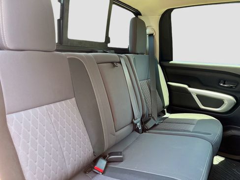 Used 2023 Nissan Titan SV w/ SV Convenience Package RWD image 26
