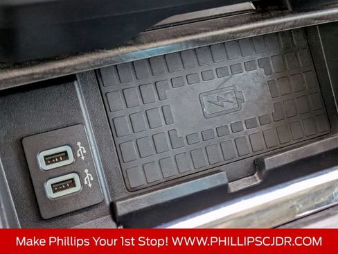 Used 2019 Ford Expedition Limited w/ Equipment Group 302A RWD image 22