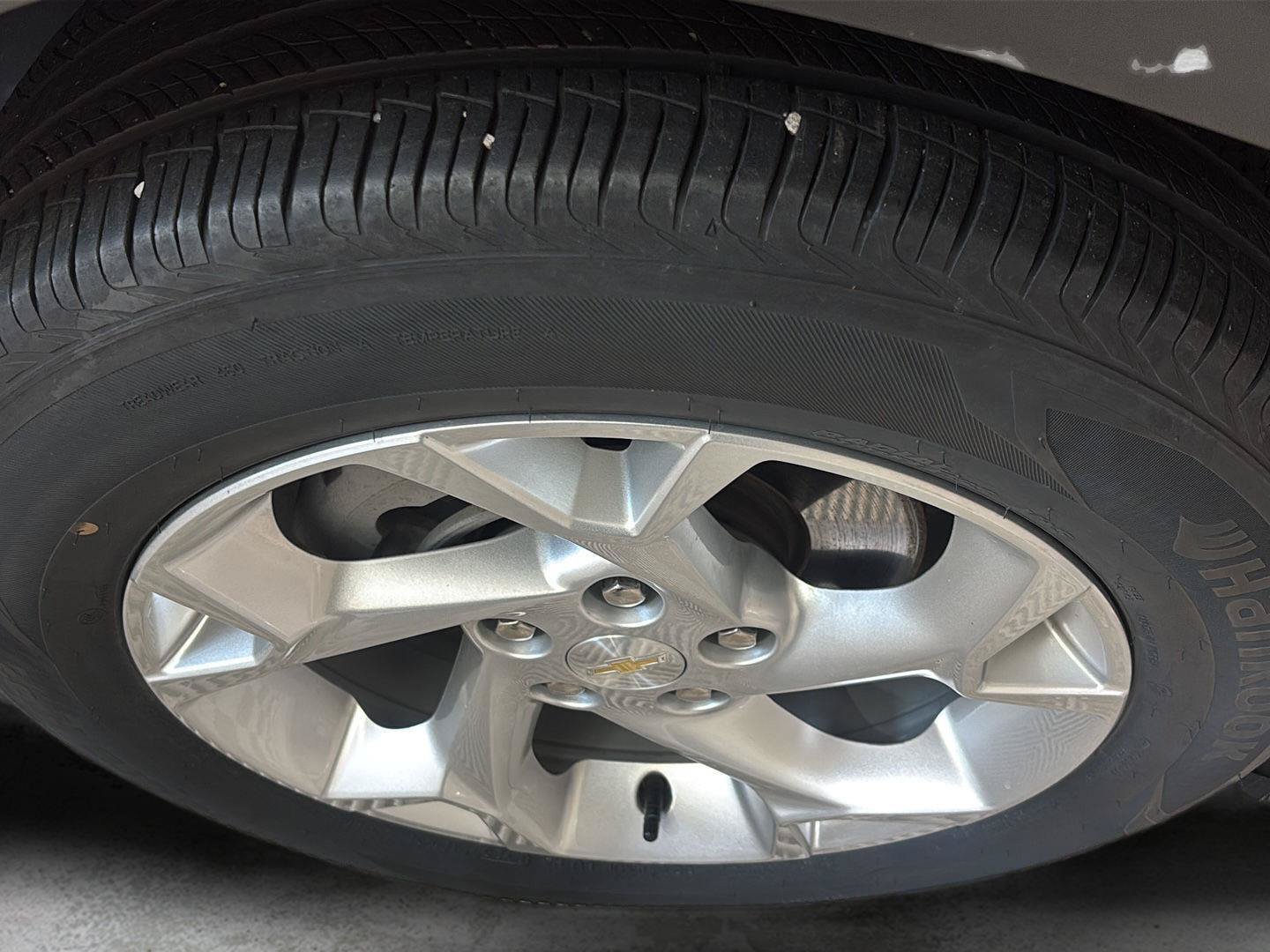 Certified 2024 Chevrolet Trax LS w/ LS Convenience Package FWD image 25