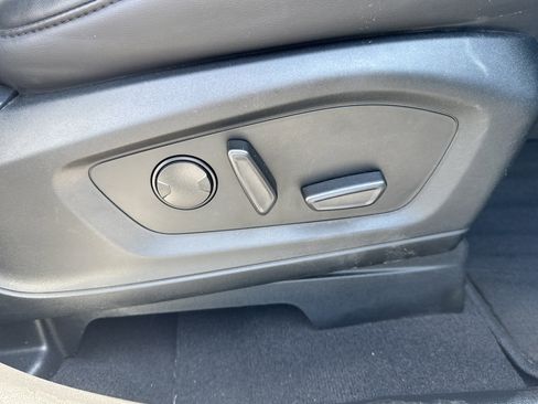 Used 2024 Ford Explorer XLT w/ Equipment Group 202A image 16