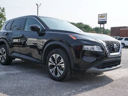 Used 2023 Nissan Rogue SV AWD/4WD image 2