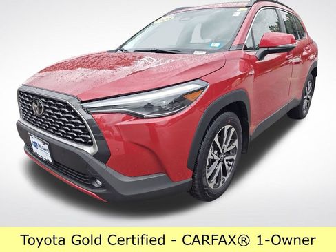 Used 2023 Toyota Corolla Cross XLE w/ Convenience Package AWD/4WD image 1