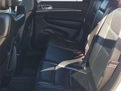 Used 2020 Jeep Grand Cherokee Limited image 16