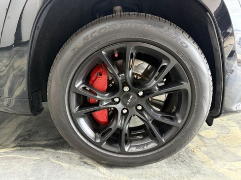 Used 2017 Jeep Grand Cherokee SRT AWD/4WD image 30