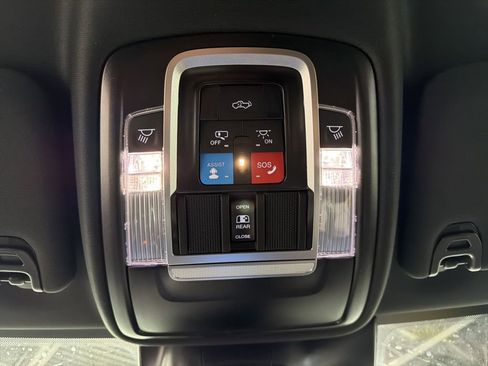New 2026 RAM 2500 Laramie AWD/4WD image 25