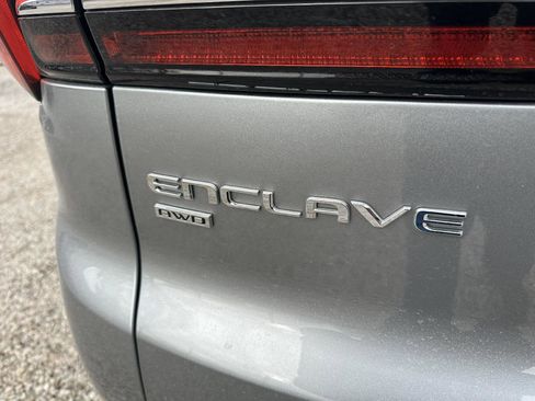 Used 2025 Buick Enclave Preferred image 5