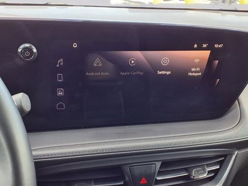 Used 2024 Buick Encore GX Sport Touring image 9