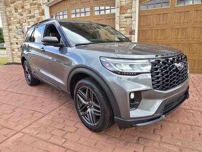 Used 2025 Ford Explorer ST-Line w/ Premium Package