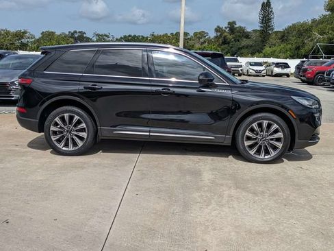 Used 2022 Lincoln Corsair Reserve w/ Elements Package FWD image 4