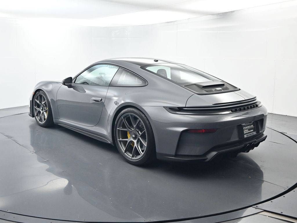 Certified 2026 Porsche 911 GT3 RWD image 3