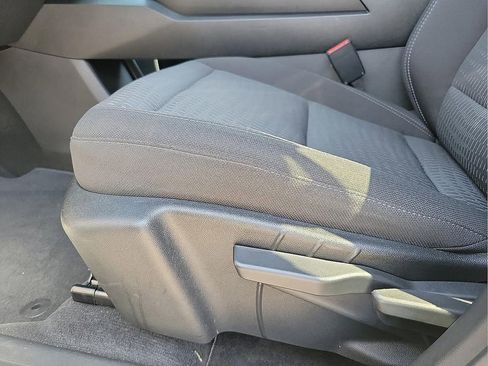 Used 2025 Chevrolet Equinox LT image 12