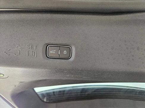 Used 2025 Ford Expedition Platinum AWD/4WD image 28