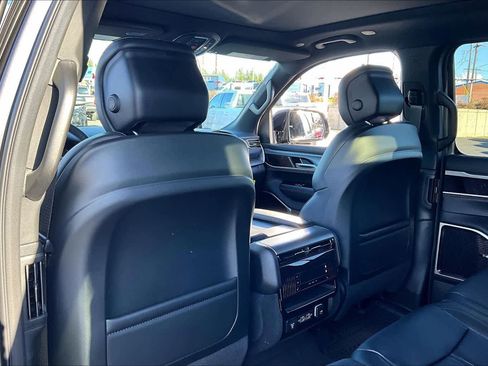 New 2026 Jeep Grand Wagoneer L Limited image 12