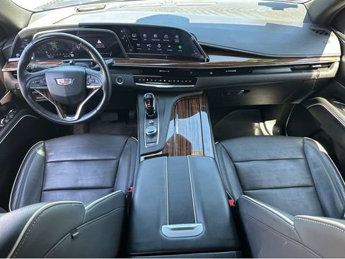 Certified 2024 Cadillac Escalade Premium Luxury w/ Performance Package AWD/4WD image 5