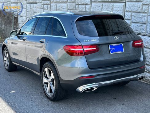 Used 2017 Mercedes-Benz GLC 300 w/ Premium 2 Package image 4