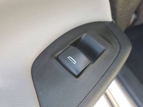 Used 2023 Chevrolet Equinox LS w/ Sport Edition image 15