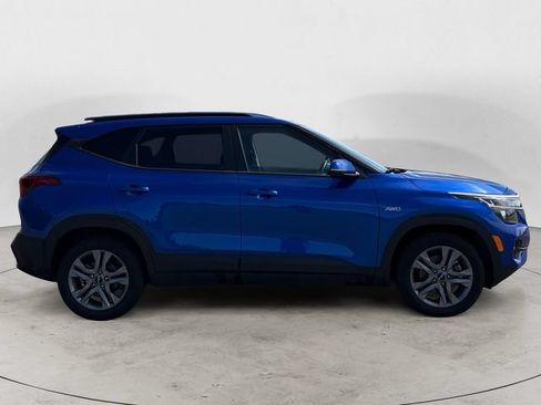 Used 2023 Kia Seltos LX AWD/4WD image 6