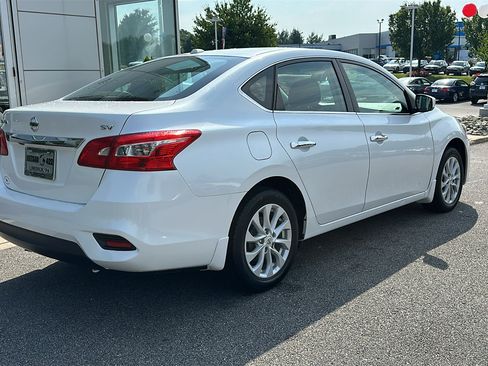 Used 2019 Nissan Sentra SV FWD image 7
