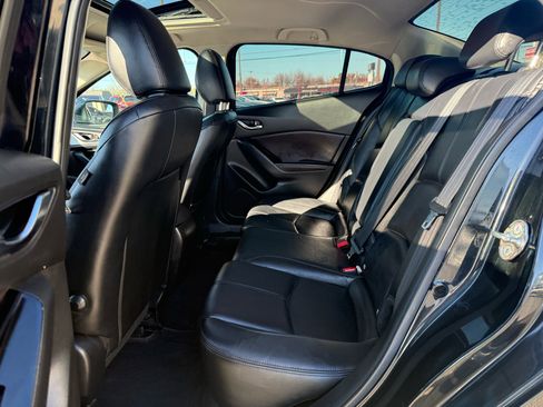 Used 2017 MAZDA MAZDA3 Touring w/ Popular Equipment Package image 14