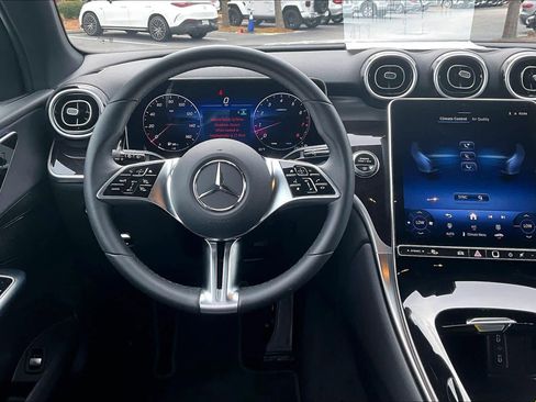 Certified 2025 Mercedes-Benz GLC 300 4MATIC image 6