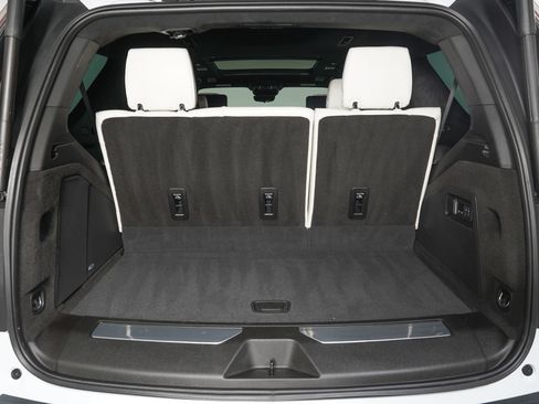 Used 2026 Cadillac Escalade V w/ LPO, ONYX Package AWD/4WD image 11