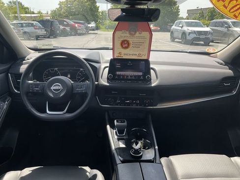 Certified 2024 Nissan Rogue SV w/ SV Premium Package AWD/4WD image 12