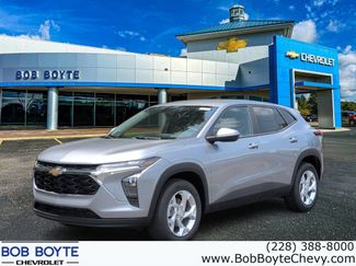 New 2026 Chevrolet Trax LS w/ LS Convenience Package FWD video 1