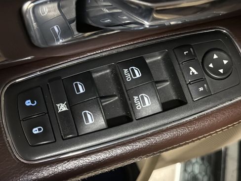 Used 2014 RAM 1500 Laramie w/ Convenience Group RWD image 14