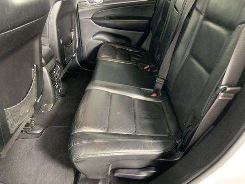 Used 2021 Jeep Grand Cherokee Limited image 19