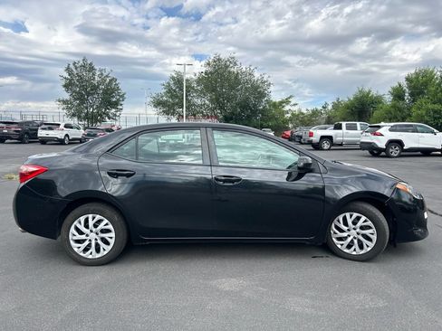 Used 2019 Toyota Corolla LE FWD image 4