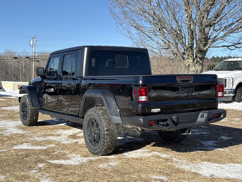 Used 2023 Jeep Gladiator Willys image 4