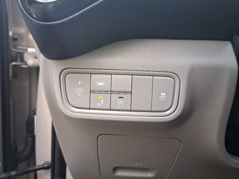 Used 2020 Kia Soul EX FWD image 19