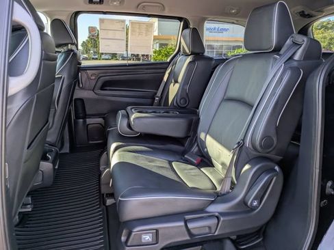 Used 2023 Honda Odyssey Elite image 14