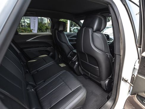 Used 2024 Cadillac Lyriq Luxury RWD image 27