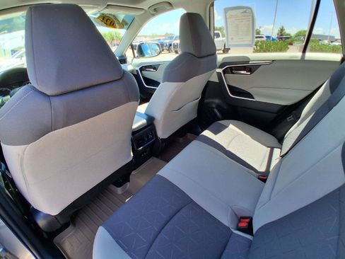 Used 2021 Toyota RAV4 XLE w/ Convenience Package AWD/4WD image 23
