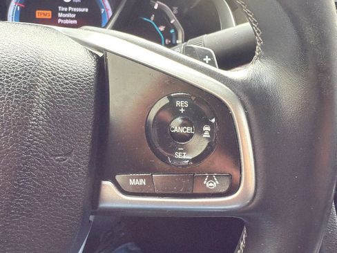 Used 2020 Honda Civic Touring image 11