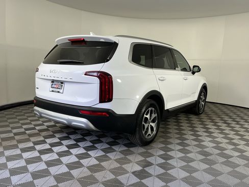 Used 2022 Kia Telluride EX image 5