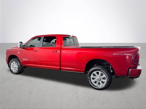 New 2026 RAM 2500 Laramie w/ Sport Appearance Package AWD/4WD image 8