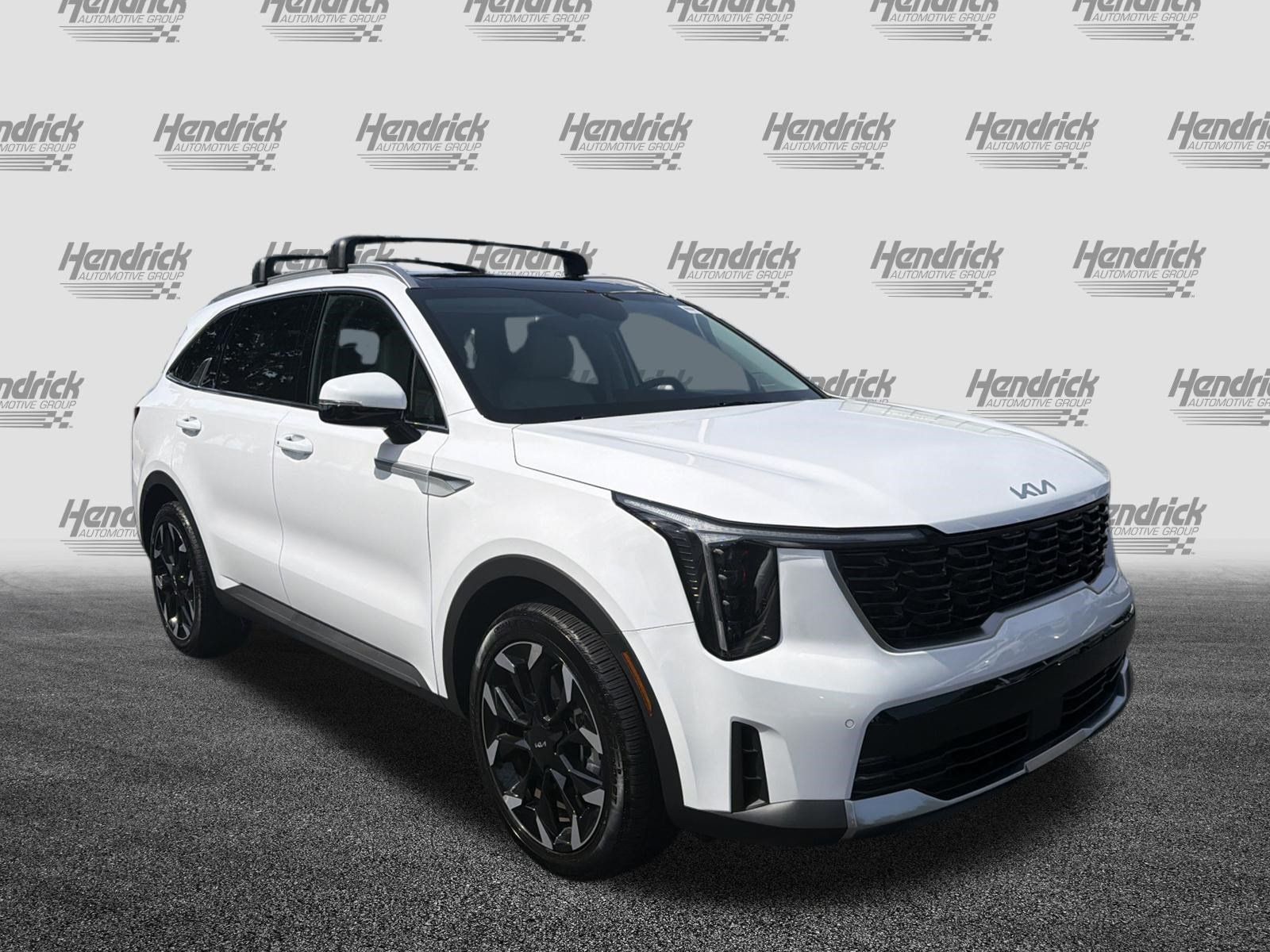 Used 2026 Kia Sorento EX w/ EX Premium Package FWD image 2