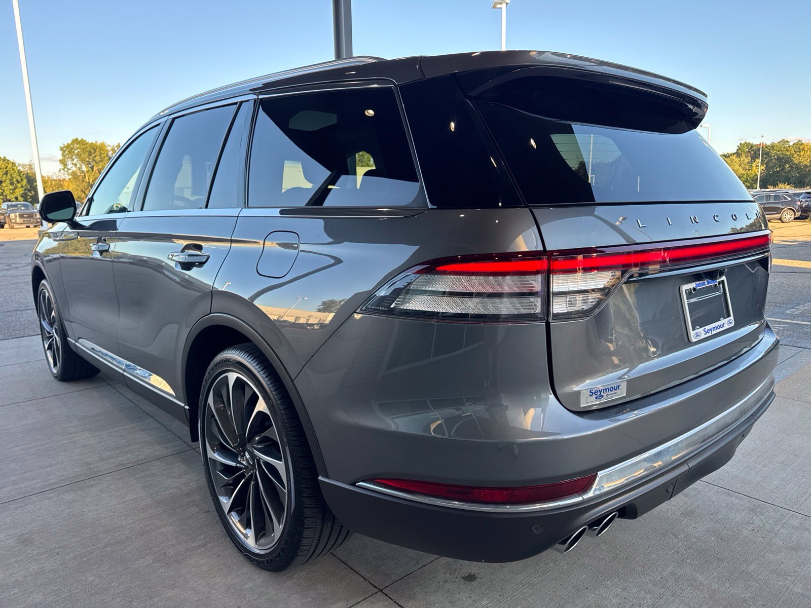 Used 2025 Lincoln Aviator Reserve w/ Equipment Group 201A AWD/4WD image 4