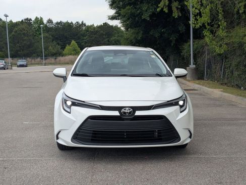 Certified 2026 Toyota Corolla LE FWD image 8