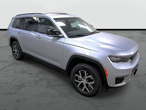 New 2025 Jeep Grand Cherokee L Limited image 5