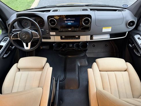 Used 2020 Mercedes-Benz Sprinter 3500 image 98