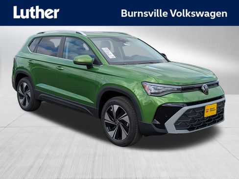 New 2026 Volkswagen Taos SE AWD/4WD image 1