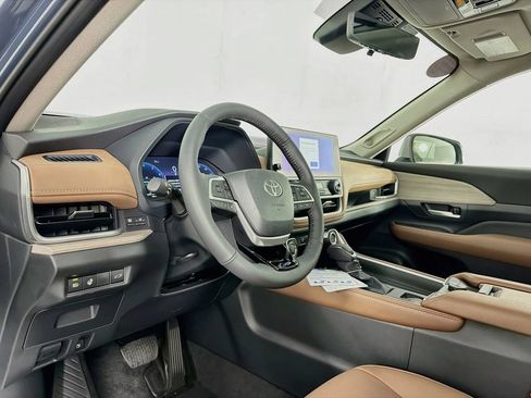 New 2026 Toyota Grand Highlander AWD image 13
