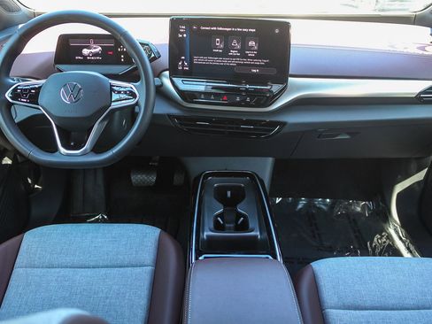 Used 2023 Volkswagen ID.4 Pro image 13