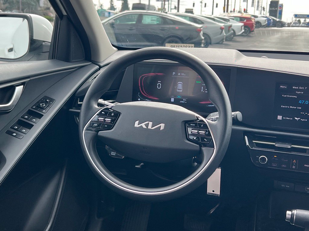 Certified 2025 Kia Niro LX FWD image 11