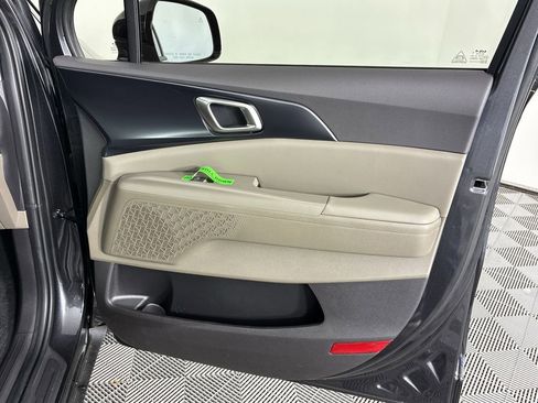 New 2026 Kia Carnival LXS image 32