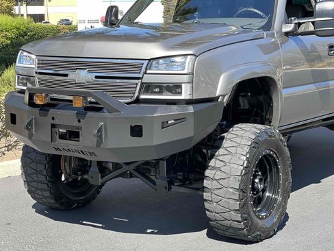 Used 2006 Chevrolet Silverado 3500 LT w/ Heavy-Duty Power Package AWD/4WD image 29